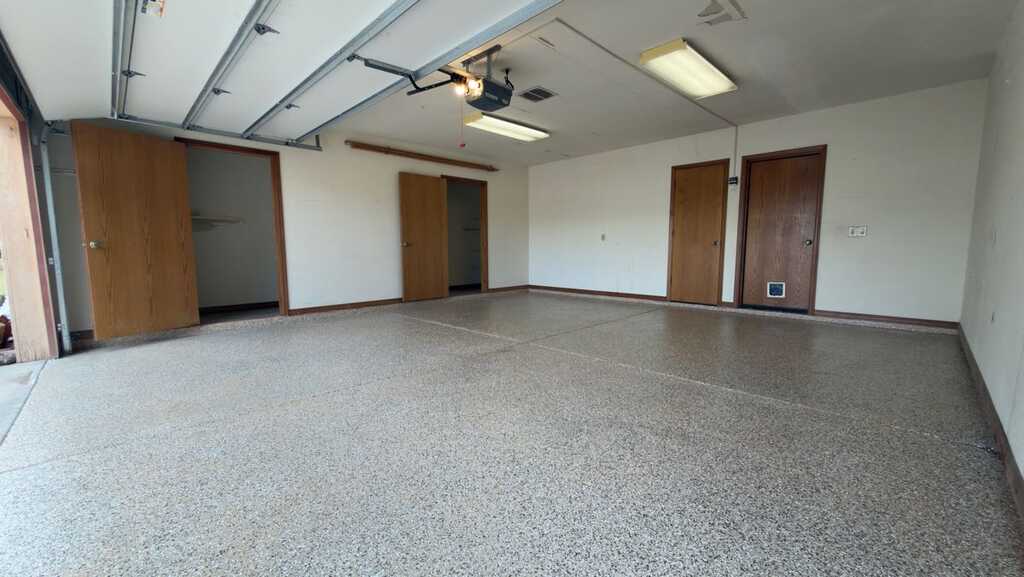 Decorative flake epoxy garage floor - Provo Utah