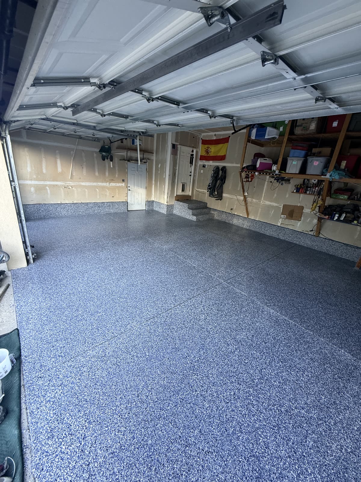 Blue flake epoxy garage floor - Utah